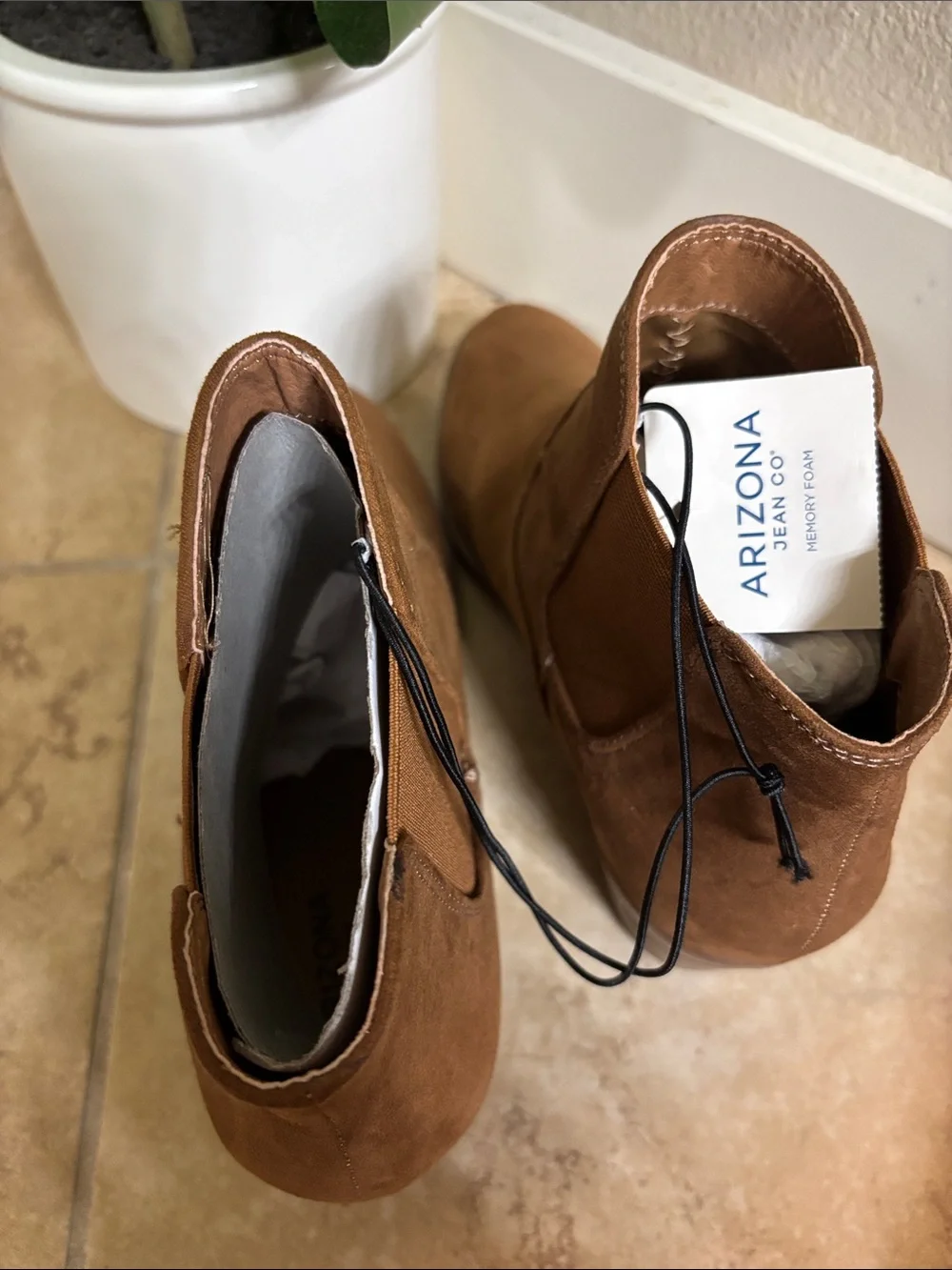 Arizona Jean Company Men's Suede Chukka Boots in Tan Brown